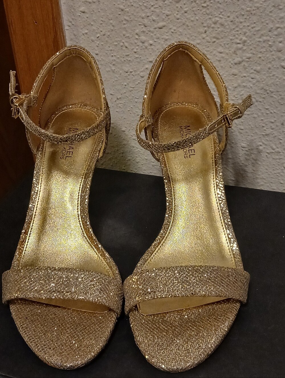 Michael Kors Gold Glitter Mid-Heel Ankle Strap Sandals Size 7M